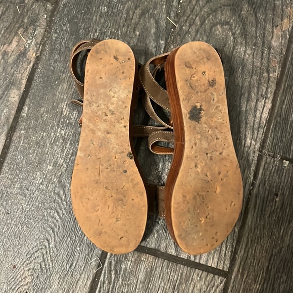 ABLE Local + Global Womens Platform Sandals Pamela Open Toe Ankle Strap Suede - Picture 3 of 5